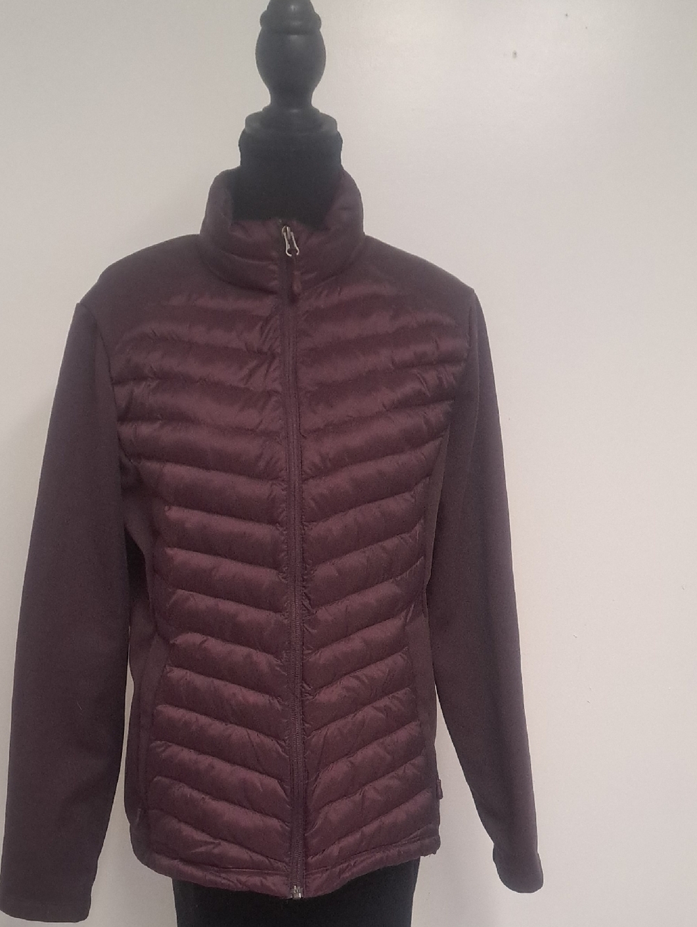 Lightweight Quilted Women's Jacket - Burgundy